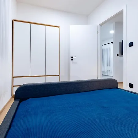 Borg Apartmanok Cegled Exterior photo