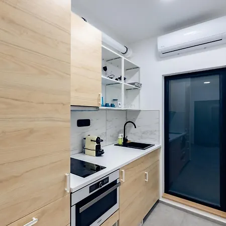Borg Apartmanok Cegled Exterior photo