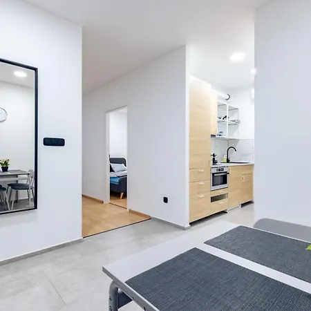 Borg Apartmanok Cegled Exterior photo