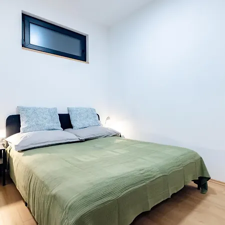 Borg Apartmanok Cegled Exterior photo